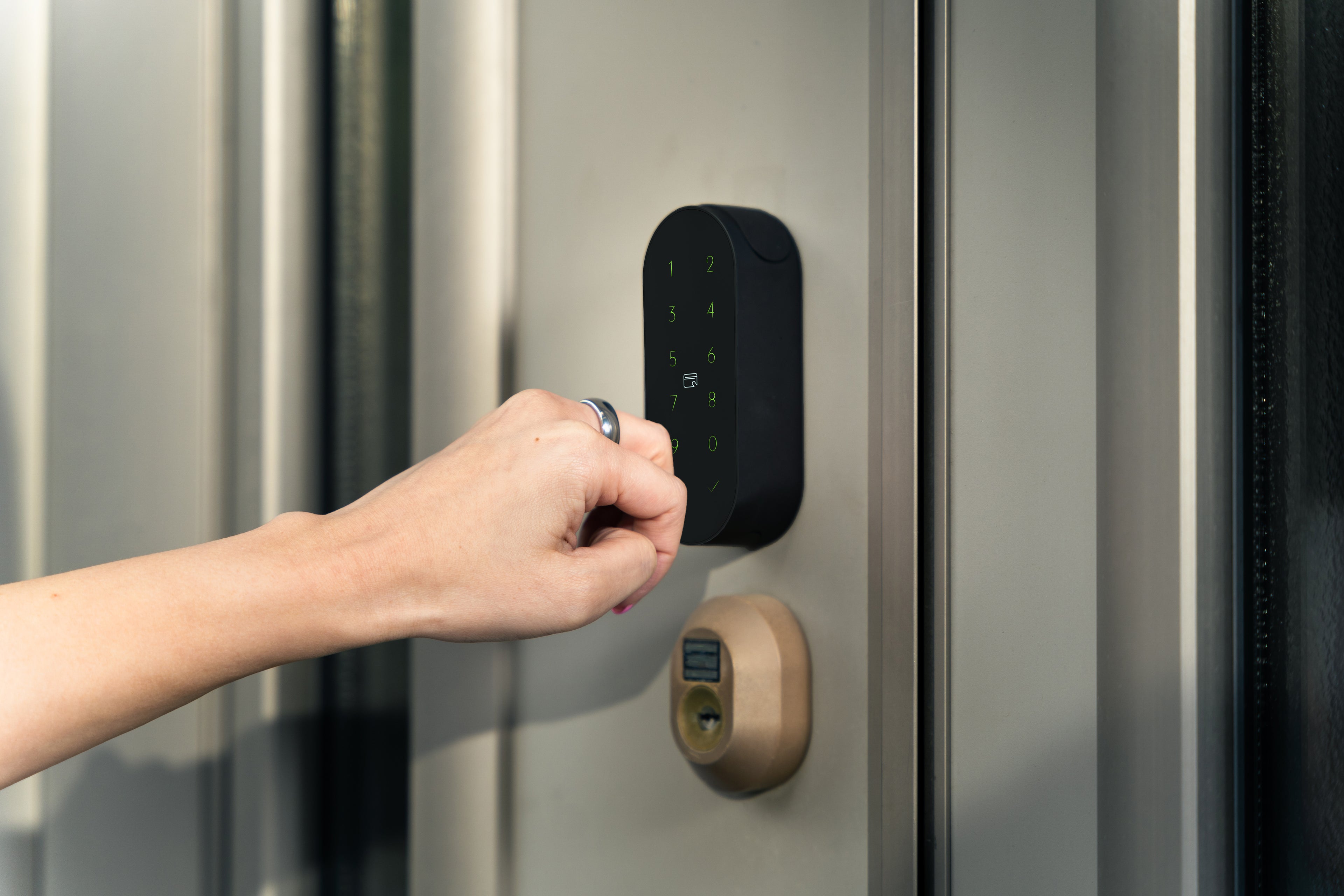 EVERING MATTE (BLACK/SILVER)+ bitlock 3点セット