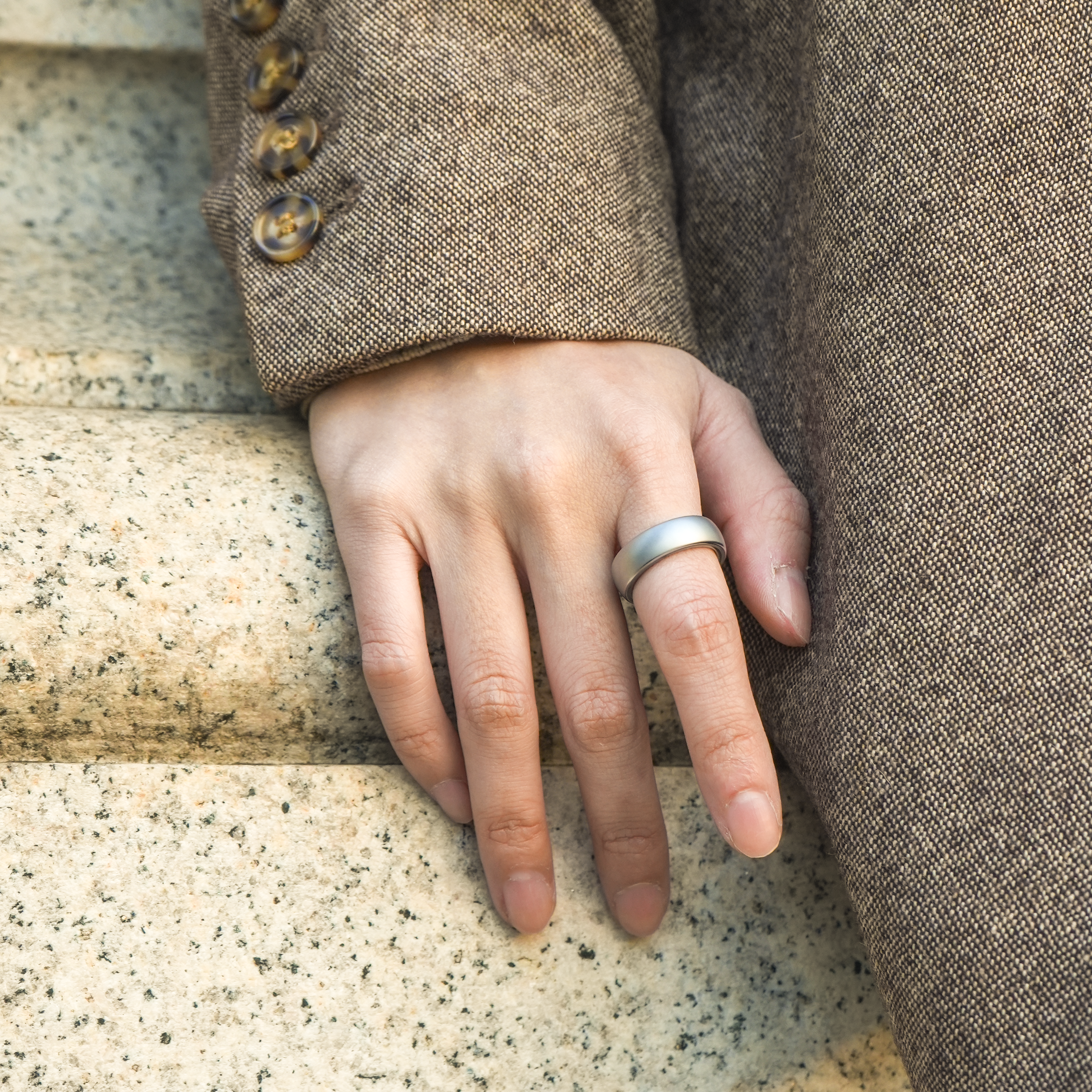 【ドコモ】EVERING MATTE（エブリング）